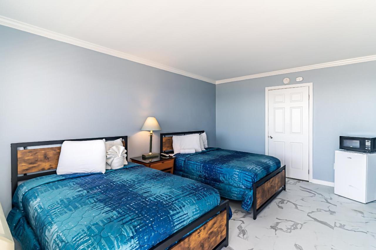 Boardwalk Hotel Charlee & Apartments Beach Hotel Oceanfront سيسايد هايتس المظهر الخارجي الصورة