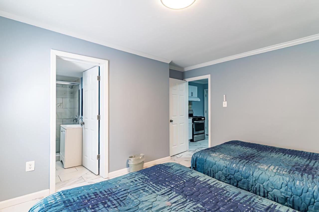 Boardwalk Hotel Charlee & Apartments Beach Hotel Oceanfront سيسايد هايتس المظهر الخارجي الصورة