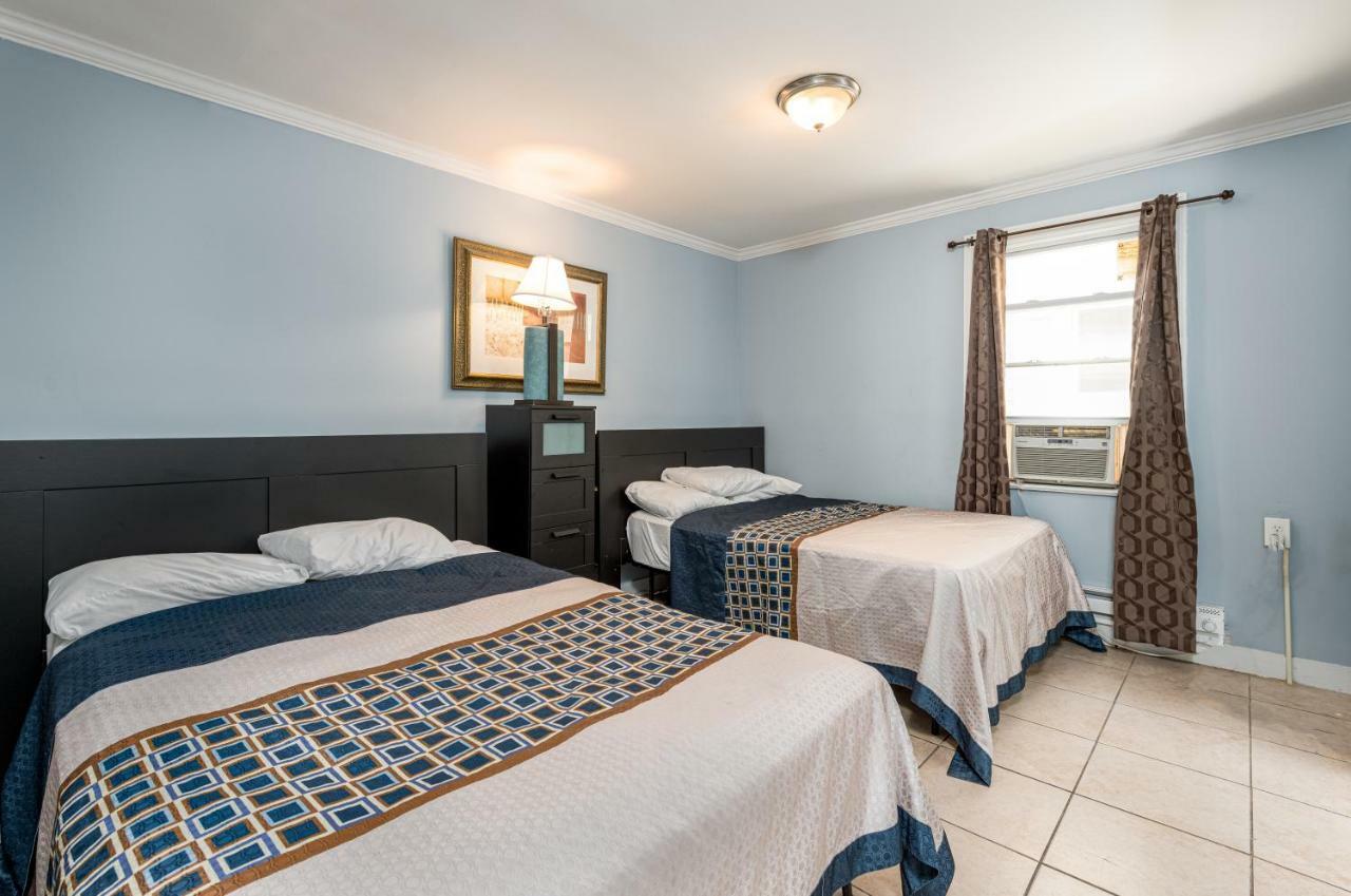 Boardwalk Hotel Charlee & Apartments Beach Hotel Oceanfront سيسايد هايتس المظهر الخارجي الصورة